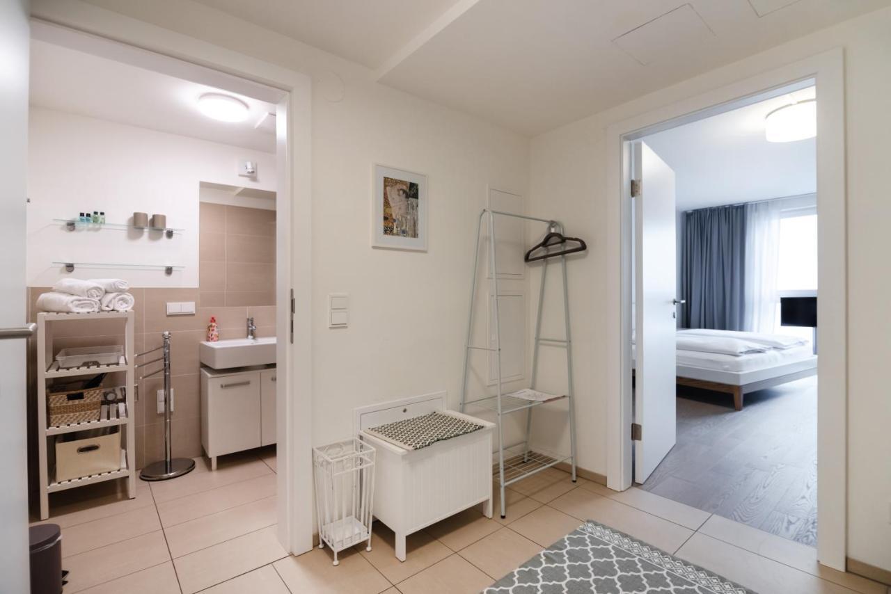 Quiet And Cozy Apartment Next To Mariahilfer Strasse And Naschmarkt With Ac, Minimum 30 Nights Вена Экстерьер фото